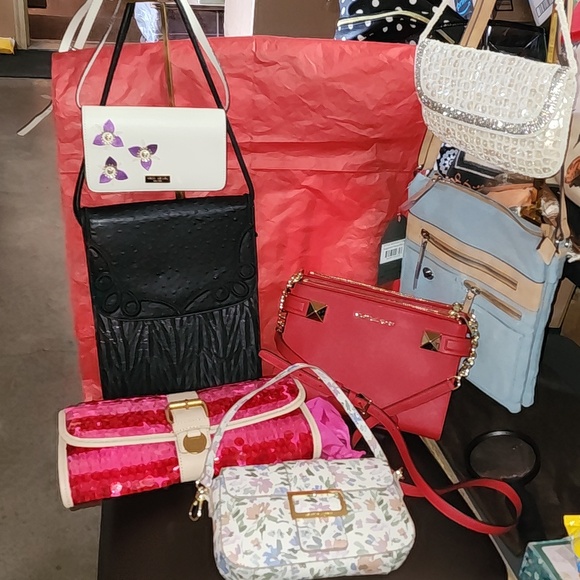 henri bendel Handbags - Sellers Bundle Of 7 BAGS All Euc Or Better Henri Bend Michael, Juicy, Nannette +